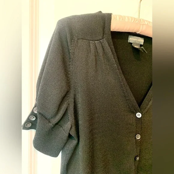 Banana Republic Black V Neck Short Sleeve Button Up Cardigan - Picture 2 of 4